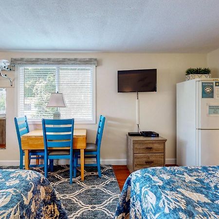The Holiday House Condominiums Wells Bagian luar foto