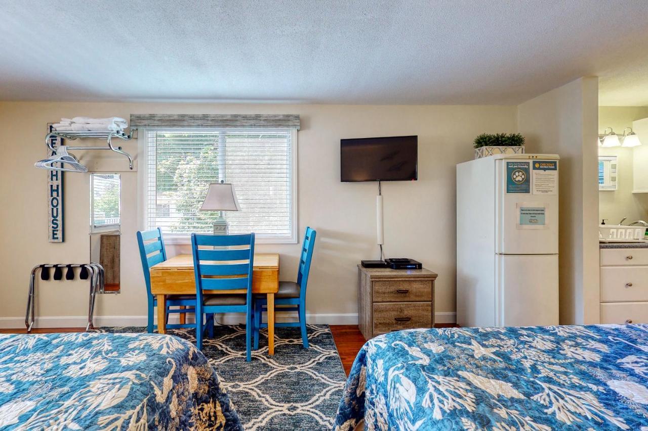 The Holiday House Condominiums Wells Bagian luar foto